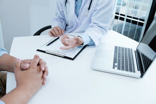 Diagnosi tempestiva di alopecia.