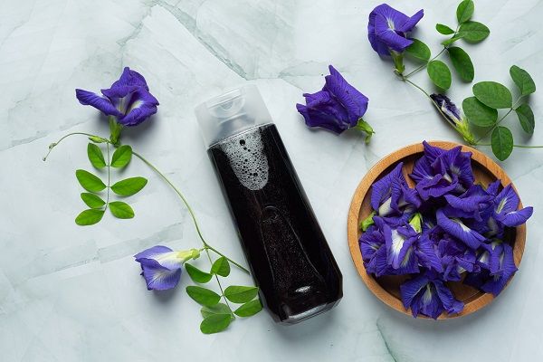 I 3 migliori shampoo che stimolano la crescita dei capelli