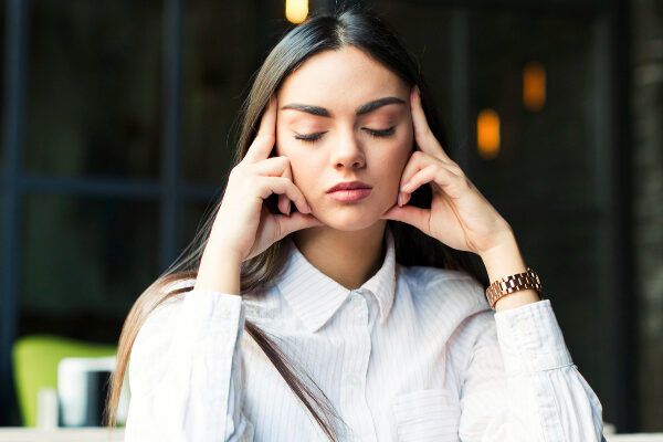 Lo stress può influenzare la salute dei follicoli piliferi.