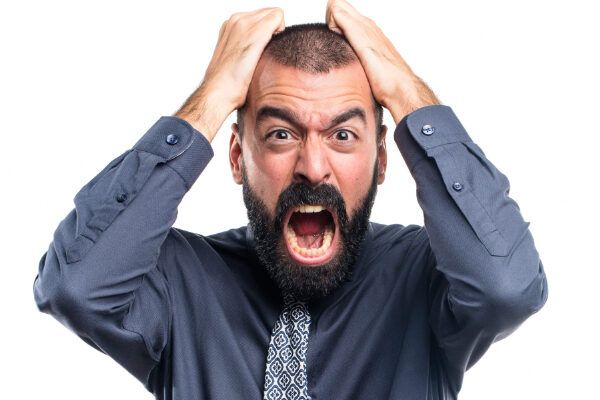 Perché cadono una grande quantità di capelli?