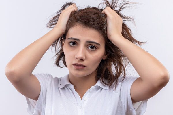 Caduta di capelli legata allo stress.
